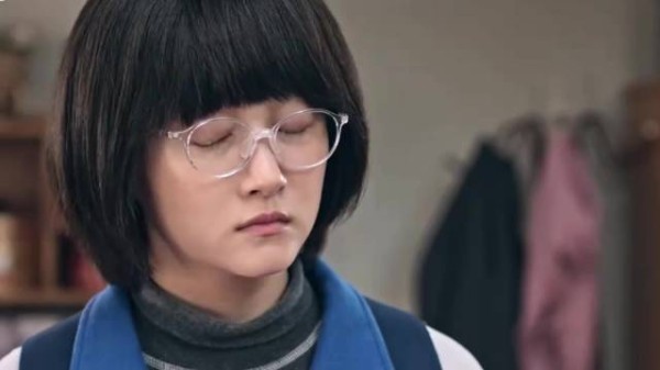 《生逢其时》为了让奶奶离开,女孩不仅找到居委会,还故意考试不及格