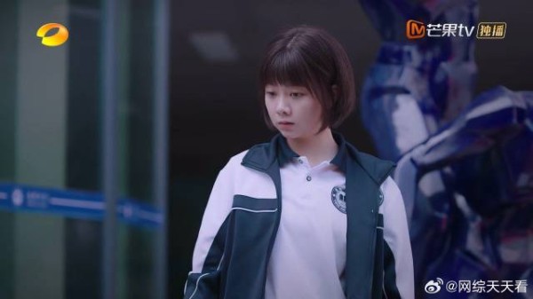 齐明月向尖尖询问子秋爱好 尖尖和凌霄去给子秋买礼物，尖尖与凌霄的温馨日常