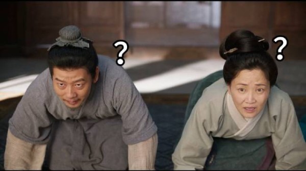 女主一家趴地谢恩,男主瞬移忙制止