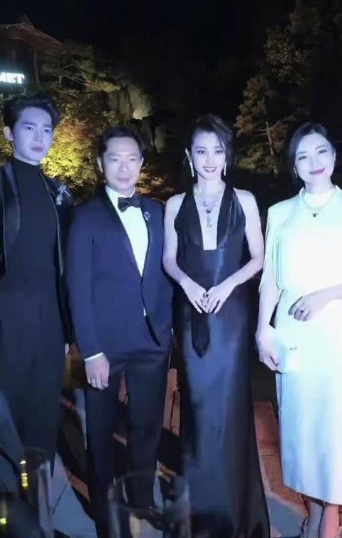 OMG,大晚上的于适和李冰冰都好看得我睡不着,内娱就该多来点这样的