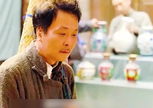 老乞丐用鼻子一闻,就知道一家百年老字号的酱菜不正宗