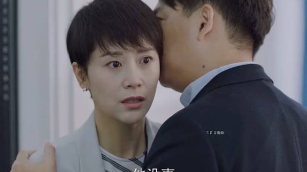 儿子高空坠落 一家戏精上阵 还是父亲最懂梗 小欢喜