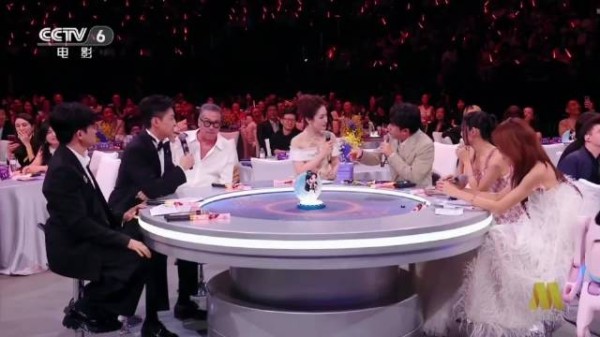 王祖蓝嘴搓二胡为胡歌搭戏,胡歌表演浮夸
