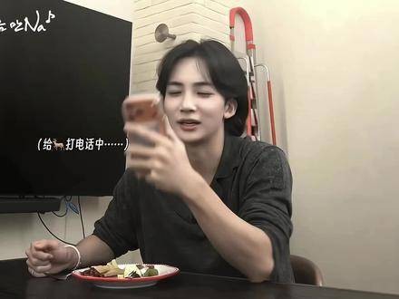 等待joshuji回复时,眼睛都闪闪发亮