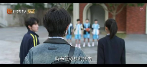 这几个屿东篮球社的毛头小子出来我们国道互砍