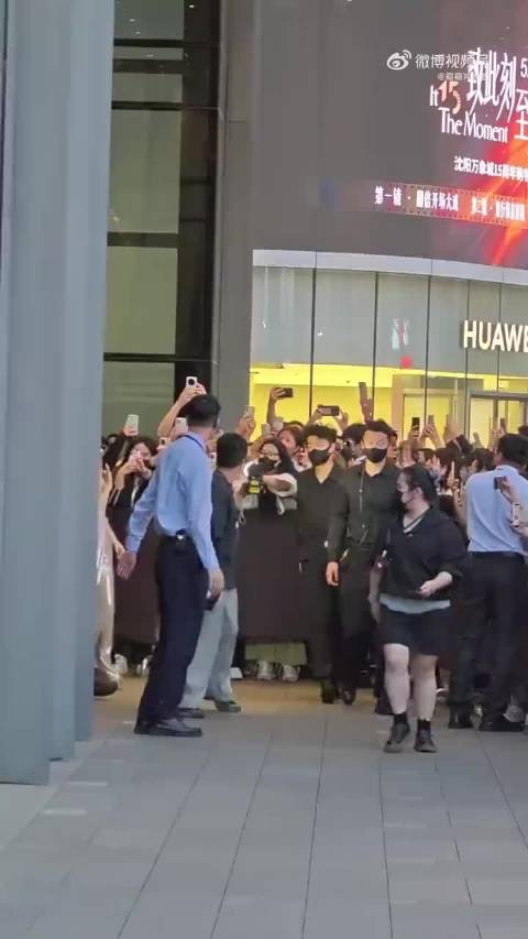 明星身材好就已经赢了一大半了,美到跟别人不在一个图层