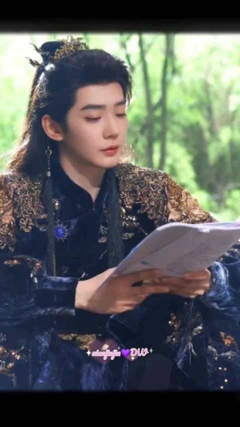 邓为携古装志怪大作《百妖谱》为爱奇艺悦享会为打call