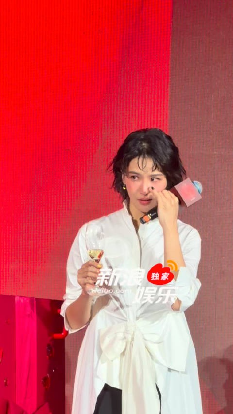 姐姐连哭都这么好看!
