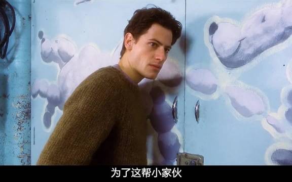 库伊拉出狱后豪掷千金收容流浪狗,竟是阴谋开端
