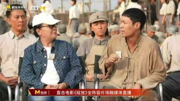 侯勇建议张艺兴调整帽子添毛巾，张艺兴致谢前辈启发