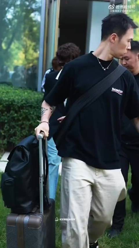 王安宇现身喜人奇妙夜3首录,解锁喜剧新副本