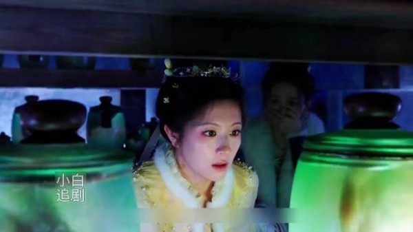 秦莞万万没想到，村子里吃人的妖怪竟是村民们尊奉为神医的师兄 ，李兰迪