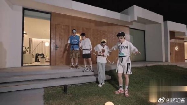 蒙眼夜行探心声,少年种地更勇敢