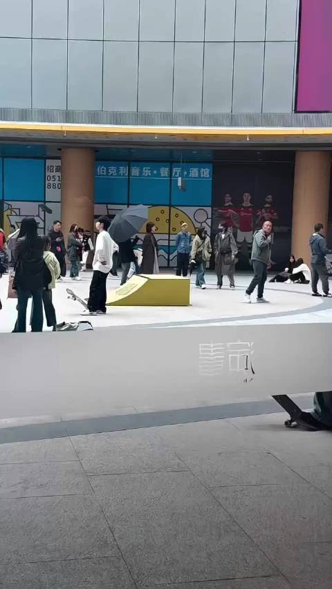 孙俪新剧穿细高跟跑三万步,商场楼梯实拍工程量大