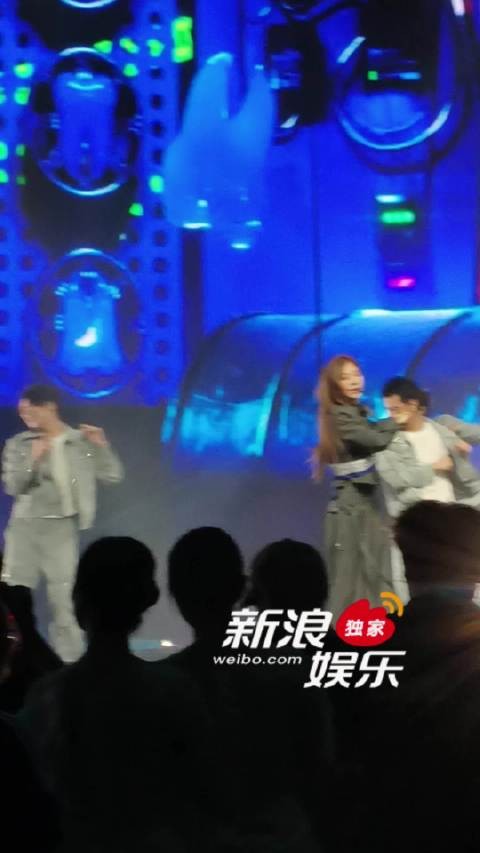 袁一琦今日音乐盛典舞台来了，舞台太有元气了，一起来看看吧