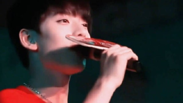 毛晓彤 陈翔 江铠同 这么多年过去依旧反复被拿出来讨论,算是娱乐圈名场面…