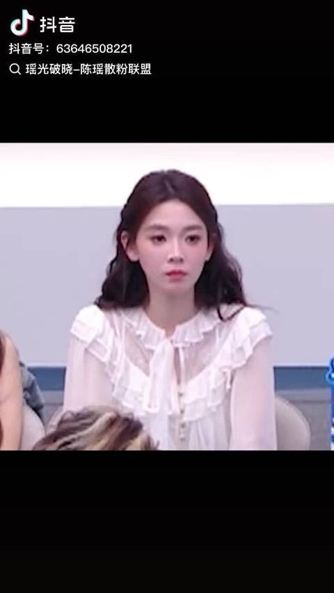 一想到我小瑶放假了在家跟小呼睡觉觉就哈特软软