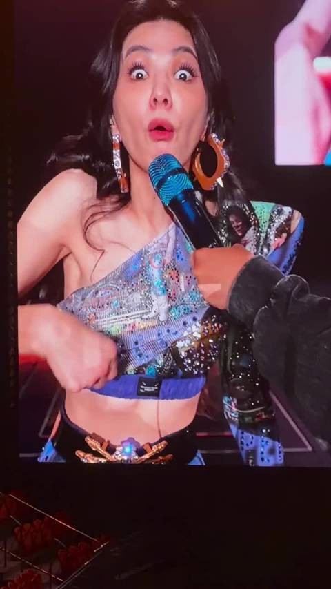 Ella陈嘉桦大型打假现场，误认肉燕为馄饨后掌嘴认错