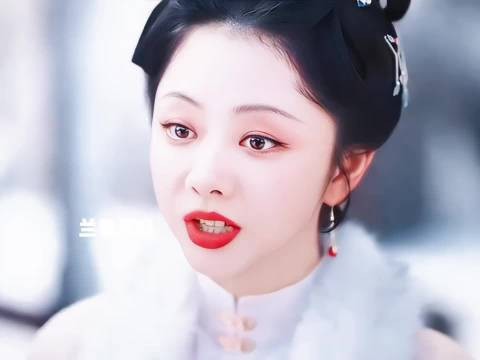 蕺儿终于自由了,她这条命真的活着不容易,兰香带兵救人