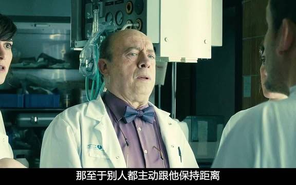 40岁洁癖男相亲拿钢丝球消毒,为躲贴脸礼踩点逃跑