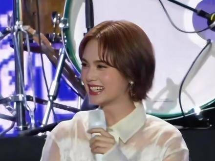 “为何偷牵我的手?我可是已婚人士!”杨丞琳天津商演现场笑翻全场