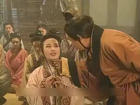 刘邦占领咸阳后速至后宫寻欢作乐