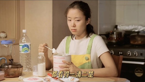 母亲为赴约将安眠药混入奶粉迷晕女儿