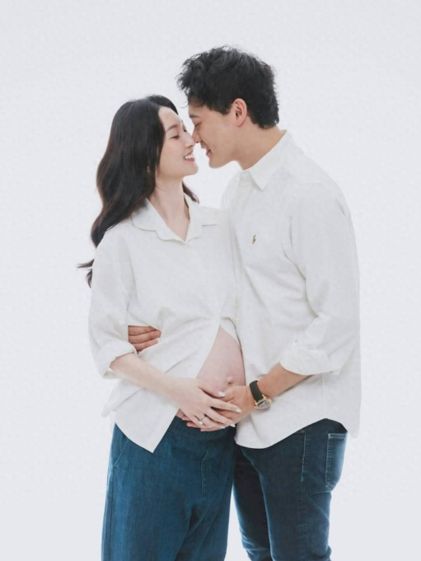 恭喜!香港知名女星宣布怀二胎,女儿刚满1岁,前男友曾是TVB男星