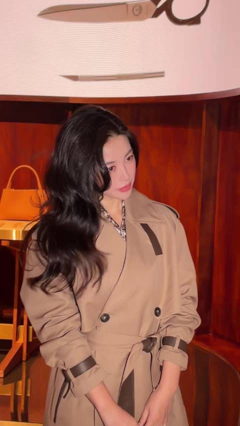 朱珠Becky互关ins，双倍颜值暴击