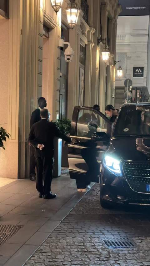 倪妮gucci品牌代言人 只要你喊 就会挥挥手的小猫