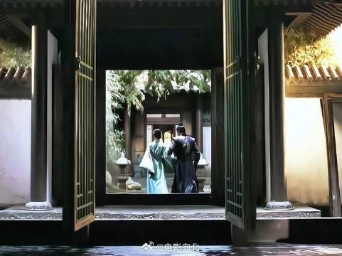 “爱一个人 爱到如此慷慨又自私”