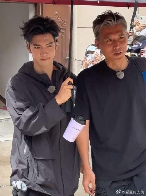 李乃文:让我享受一下“顶流”的待遇!爽之!