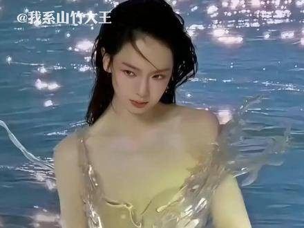 惊呆了！转瞬即逝的水花，竟被3D打印技术凝成女明星红毯上的流动诗篇？！