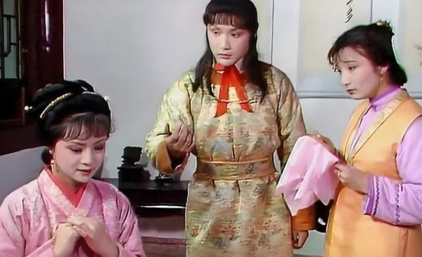 《红楼梦》最大的骗局:薛家精心打造的金玉良缘,为何成了彻头彻尾的笑话?