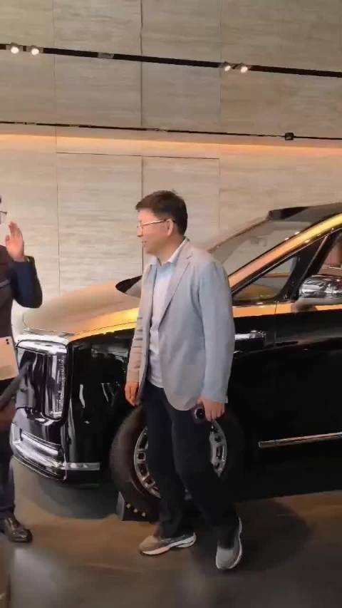 余总合肥巡店时讲述了尊 界大型超豪华suv最新进展情况