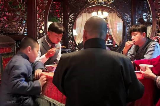 厉害了张作霖家吃饭规矩,还挺讲究,扶正了打
