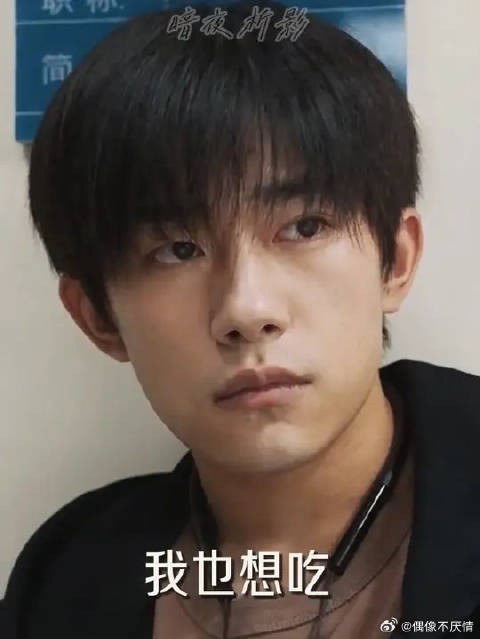 “人们常说母爱伟大，却忘了父爱如山”