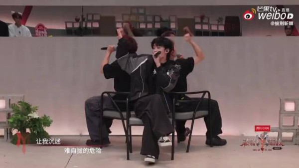 伴奏声音很小也稳得住，王赫野音准在线，姚琛曹骏配合默契，89分属实实至名归