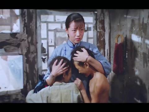 女人只是帮忙擦了个车,却把自己人生全搭进去了!