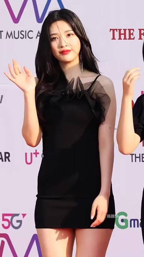 太漂亮了,你们喜欢这样的微胖女生吗