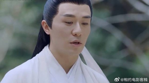 白凤九兵藏礼遭人刁难,东华帝君霸道护妻