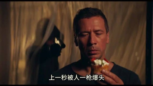 上一秒被爆头，下一秒在停尸间醒来，额头还留着弹孔！…