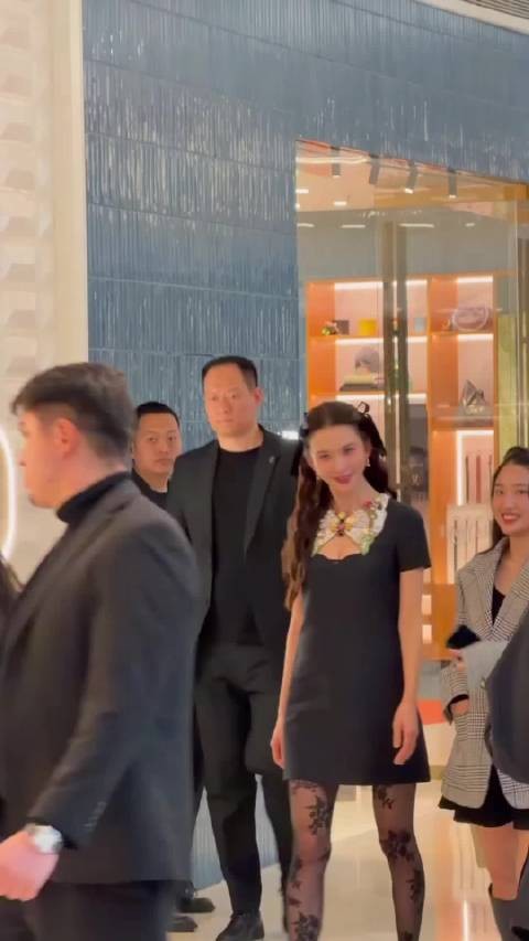 林志玲素颜出镜面相大变，被指像日本女人