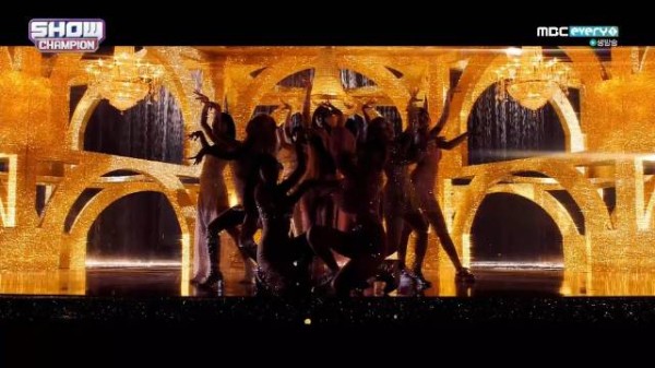 七年前的今天(191002),TWICE - Feel Special @ 冠军秀