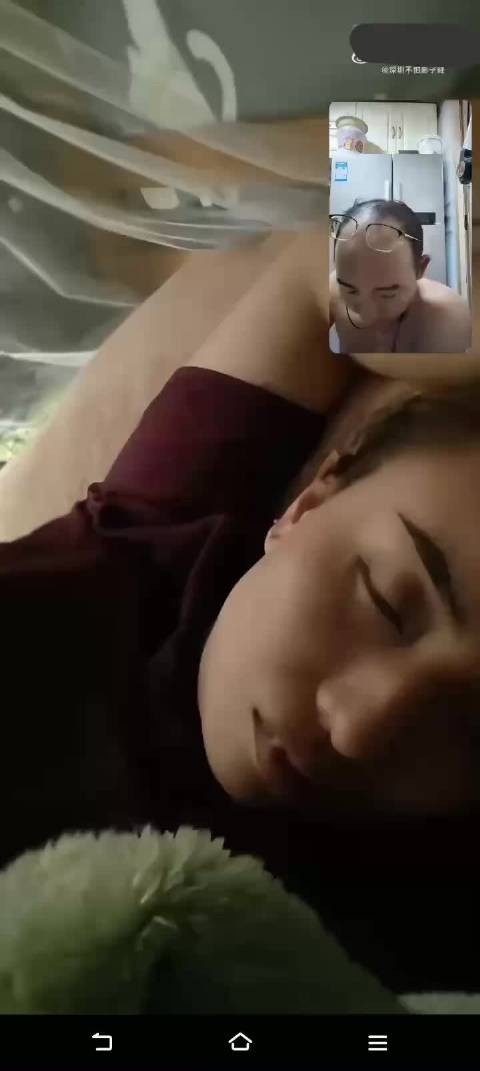 女子视频忘关话筒,丈夫听见男声紧急录屏