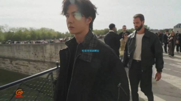 王一博直播cut: 连续第三年出席巴黎罗意威大秀!是我们酷酷的王一博!