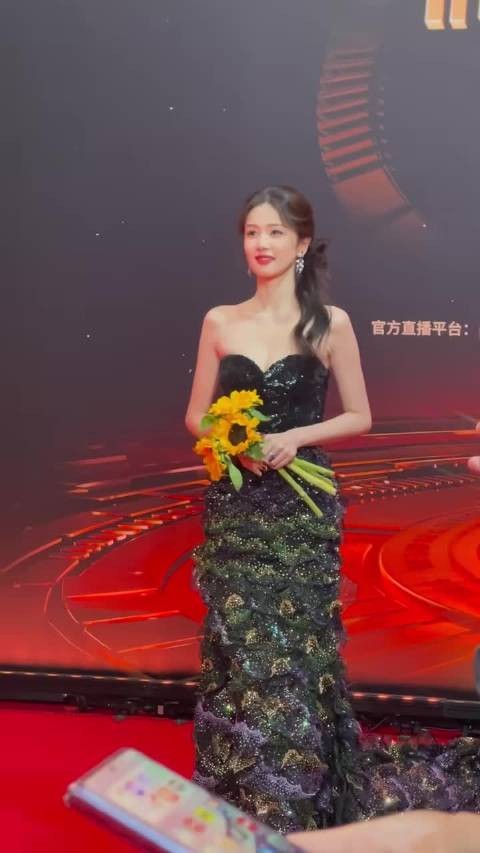 白鹿 年微博视界