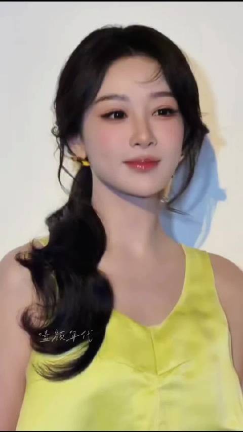紫妹越来越漂亮了