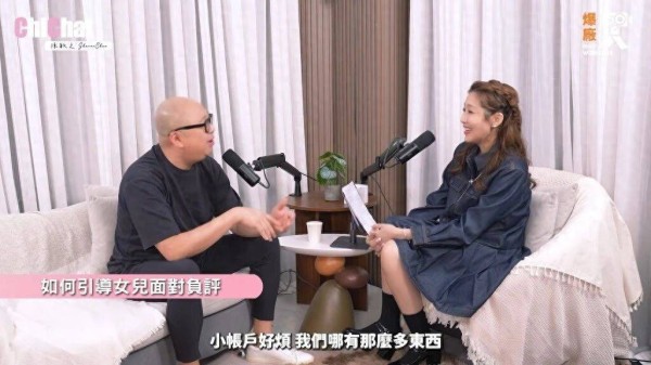TVB“金牌主持”女儿被嘲外貌,还被劝少露面,回应家教质疑