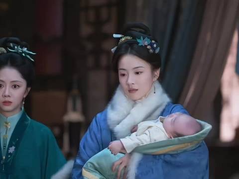 终于不再是弥留之际抱孩子过来看，而是夫妻之间的相互守护